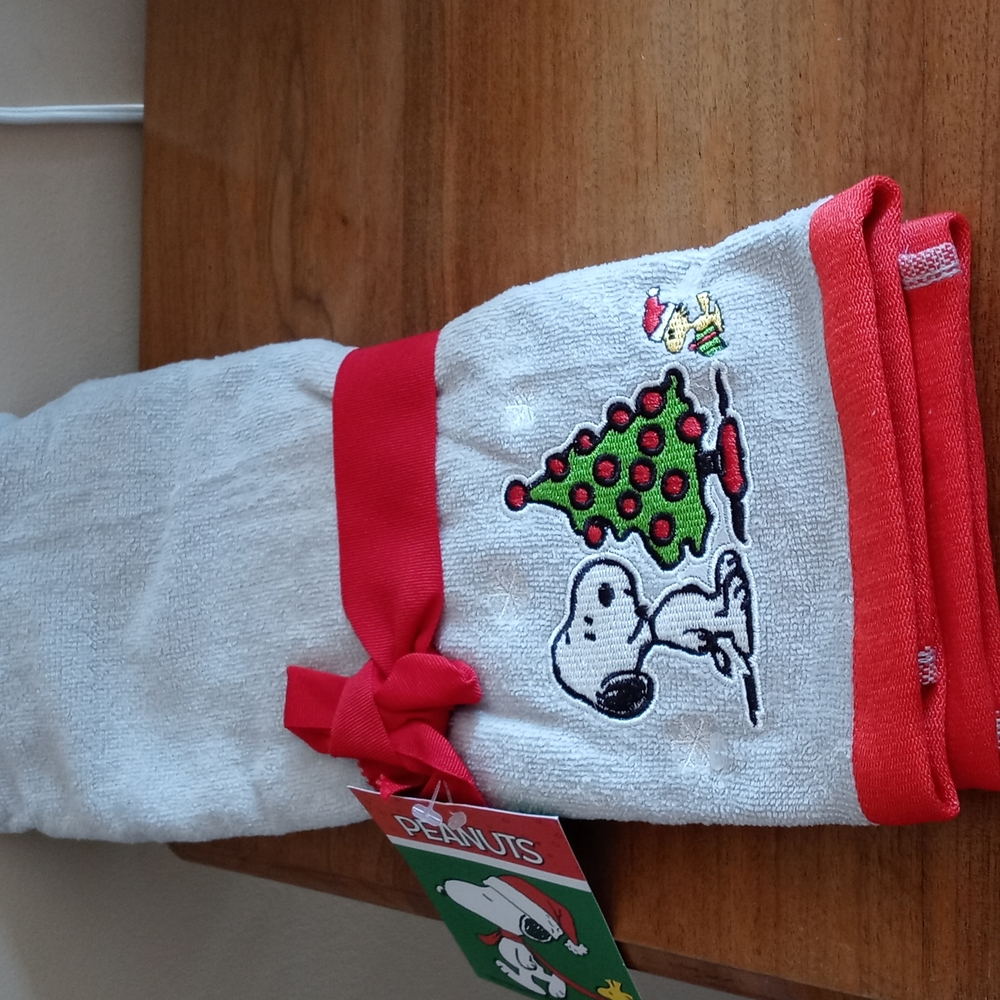 Christmas snoopy hand towels
